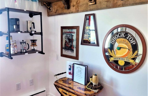 Frankenmuth Casa | The Odd Dog Retreat w/HotTub, Kayaks, Bikes, Games