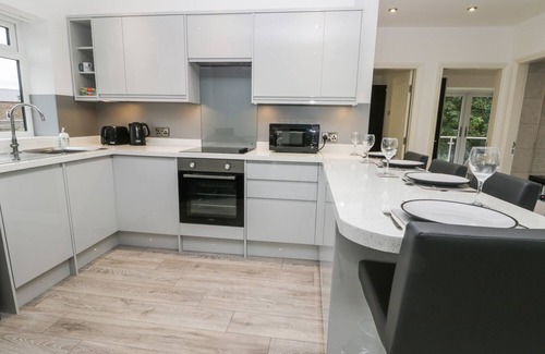 Whitby Cabaña | THE OFFICE GARDENS, APARTMENT 3, family friendly in Whitby