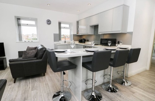 Whitby Cabaña | THE OFFICE GARDENS, APARTMENT 3, family friendly in Whitby
