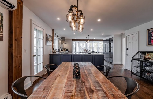 New Gloucester Casa | The Old Bell Tavern - Luxury in the Country 3BDR w/AC and fantastic deck!