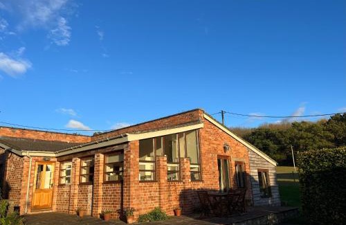 Llanvair Kilgeddin Casa | The Old Bull Pen