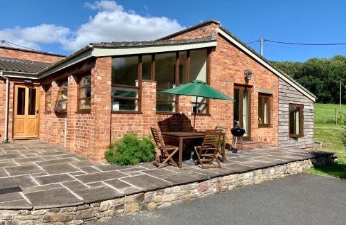 Llanvair Kilgeddin Casa | The Old Bull Pen