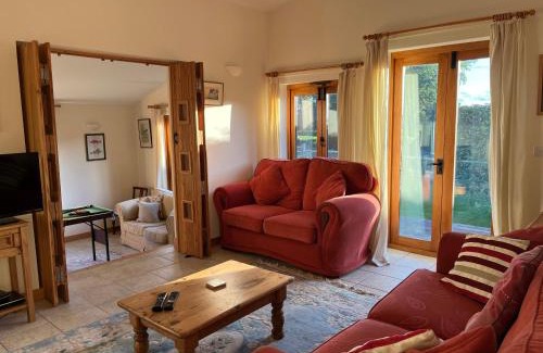 Llanvair Kilgeddin Casa | The Old Bull Pen