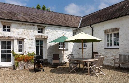 Llandefeilog Casa | The Old Carriage Court