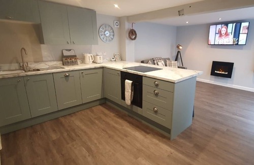 Pollington Casa | The Old Cart Shed. A beautiful country cottage barn conversion near York & Selby