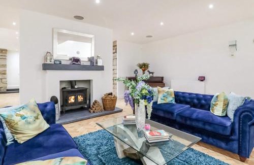 Crawshaw Booth Casa | The Old Church