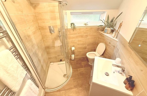 Hockwold cum Wilton Casa | The Old Coach House: Enchanting Three-bedroom Holiday Cottage