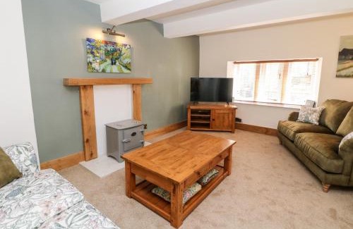 Hayfield Casa | The Old Cobblers