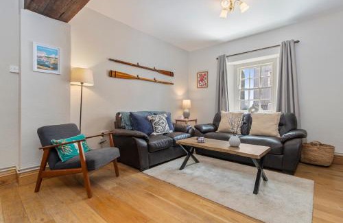 Saundersfoot Casa | The Old Cottage - Central Location Near the Beach