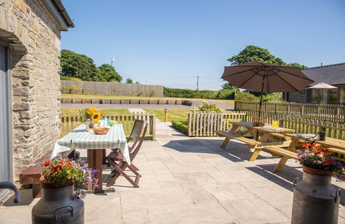 Kidwelly Apartamento | The Old Cow Shed (sleeps 16)