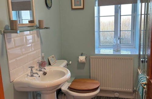 Bradninch Otro | The Old Farmhouse, Family-Friendly Stay on a Peaceful Organic Farm (Sleeps 8)