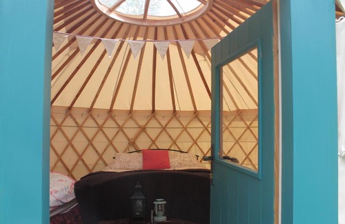 Knockaderry Cross Roads Otro | The Old Forge Glamping