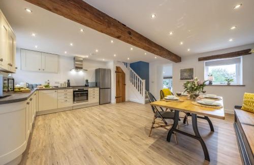 Taddington Casa | The Old Hen Shed