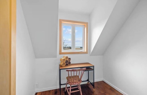 Canoe Cove Casa | The Old Honey House near Canoe Cove Beach