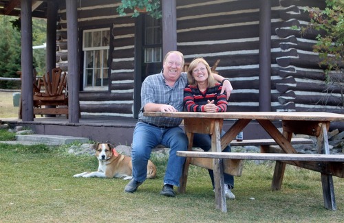 Trout Creek Cabina | "The Old Homestead" Una cabina original Homestead