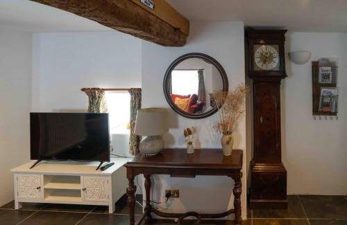 Castle Combe Casa | The Old Library