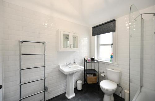 Ayr Casa | The Old Manse