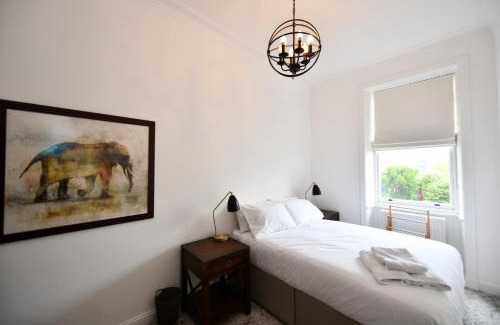 Ayr Casa | The Old Manse