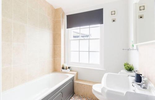 Malvern Casa | The Old Morgan Period Town House