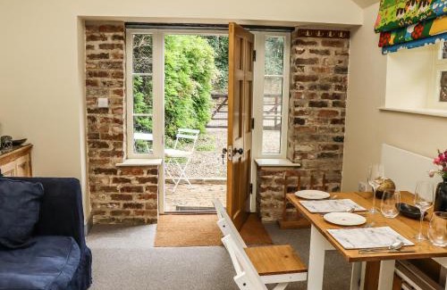 Knipton Casa | The Old Mower Shed