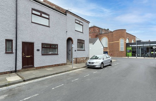 Darlington Casa | The Old Office No. 4 by Our Home Short Stays