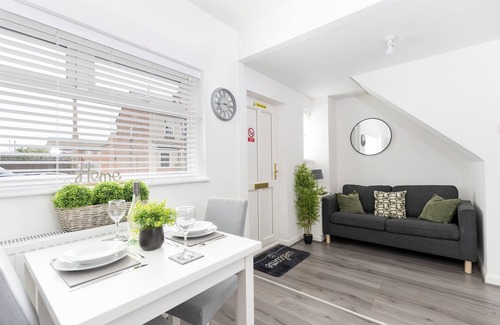 Darlington Casa | The Old Office No. 4 by Our Home Short Stays