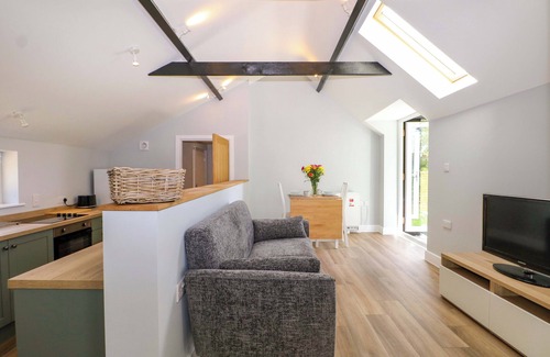 Netley Cabaña | THE OLD PARLOUR, romantic, with a garden in Durley