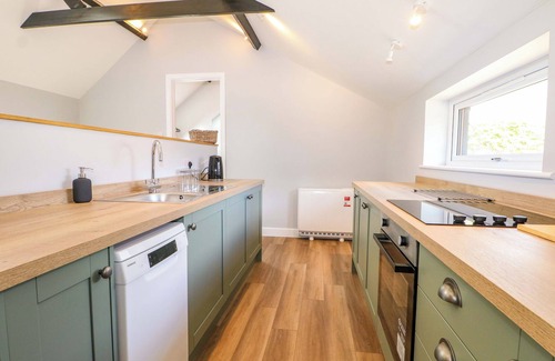 Netley Cabaña | THE OLD PARLOUR, romantic, with a garden in Durley