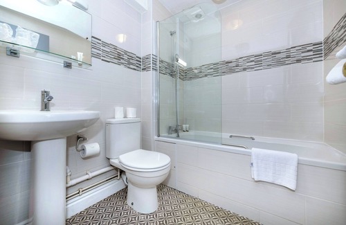 Glaston Hotel | The Old Pheasant Hotel