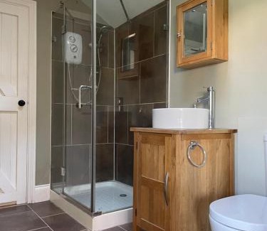 St Neots Casa | The Old Piggery - tranquil garden guest cottage