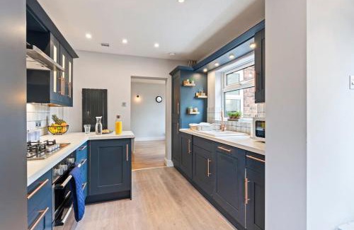 Alton Casa | The Old Post Office 5 mins Drive to Alton Towers