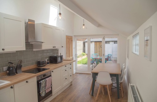 South Hinksey Cabaña | The Old Post Office - Bright & Modern 4bdr Townhouse With Private Garden