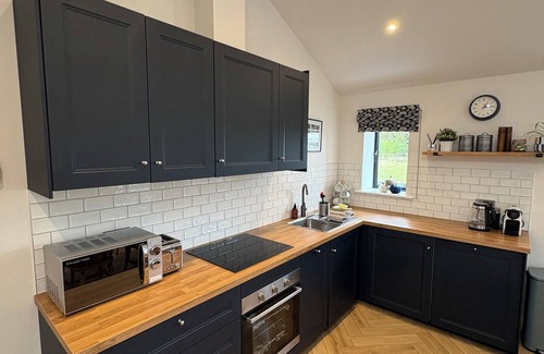 Low Catton Casa | The Old Potting shed 2 bedroom cottage with hot tub near York, pet friendly