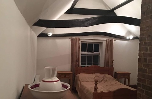 St Neots Casa | La vieja rosa y corona - St Neots
