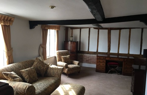 St Neots Casa | La vieja rosa y corona - St Neots