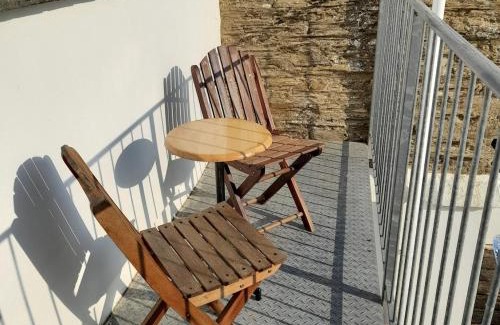 Polbathic Apartamento | The Old Salt Store, 2 bed apartment with stunning river view