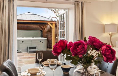 Oxwich Casa | The Old School