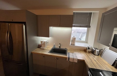 Spencerville Apartamento | The “Old School” Historic Town Free Parking