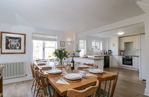 Longborough Casa | THE OLD SCHOOL HOUSE, pet friendly in Stow-On-The-Wold