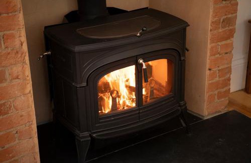 Balhannah Casa | The Old School Romantic Stay for 2 Adelaide Hills