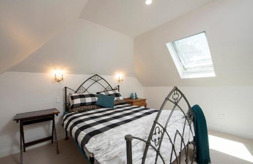 Balhannah Casa | The Old School Romantic Stay for 2 Adelaide Hills