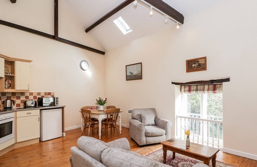 East Chelborough Cabaña | The Old School Room