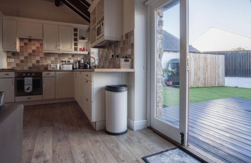 Angle Casa | The Old Stables - 3 Bedroom Cottage - Angle