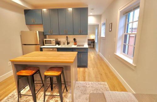 Old Town Alexandria Apartamento | The Old Town Suite at Prince Street Inn