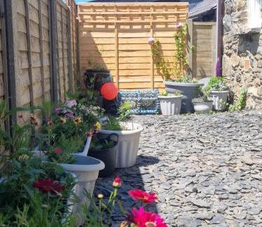 Goodwick Casa | The Old Vestry - pet friendly!