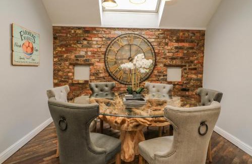Leven Casa | The Old Wagon Shed