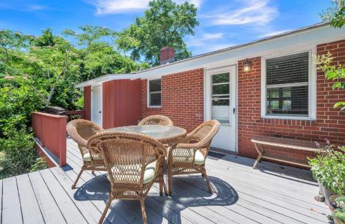 Camellia Heights Casa | The Oleander Cottage