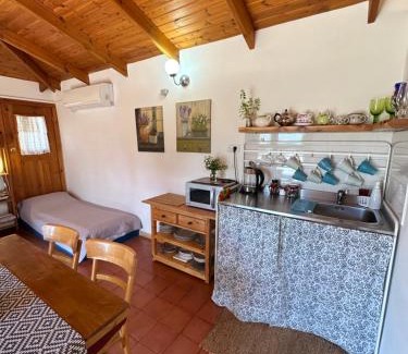 Tsafririm Cabina | The OLive Tree