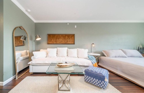 Lake Hamilton Casa | The Olive Tree Loft