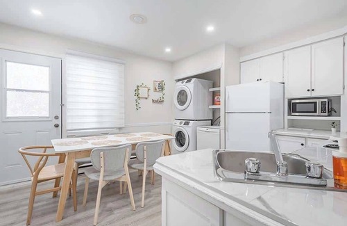 Rosemont-La Petite-Patrie Apartamento | The Olympic Stadium Cozy 2 king size beds